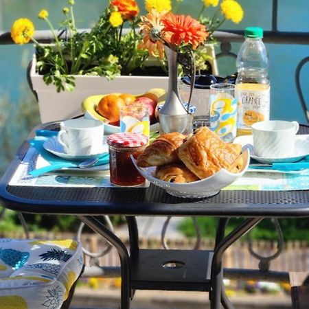 Bed and Breakfast Les Pingouins De La Marne Ле-Перё-сюр-Марн Экстерьер фото