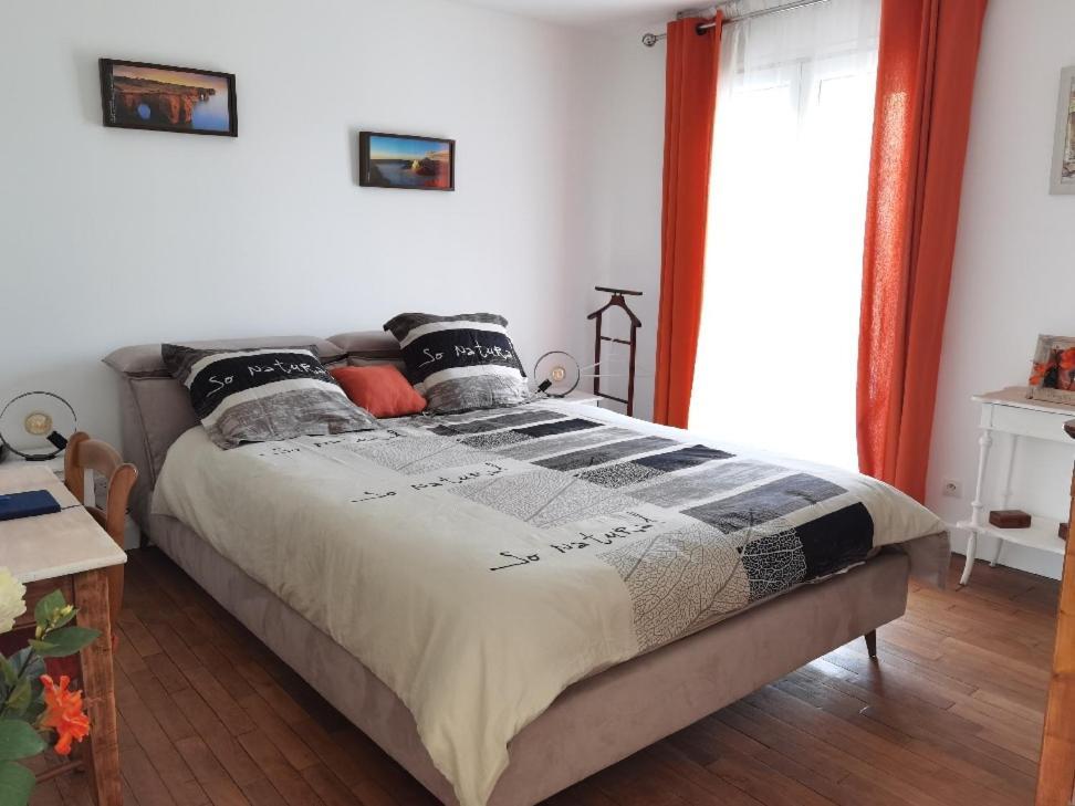 Bed and Breakfast Les Pingouins De La Marne Ле-Перё-сюр-Марн Экстерьер фото